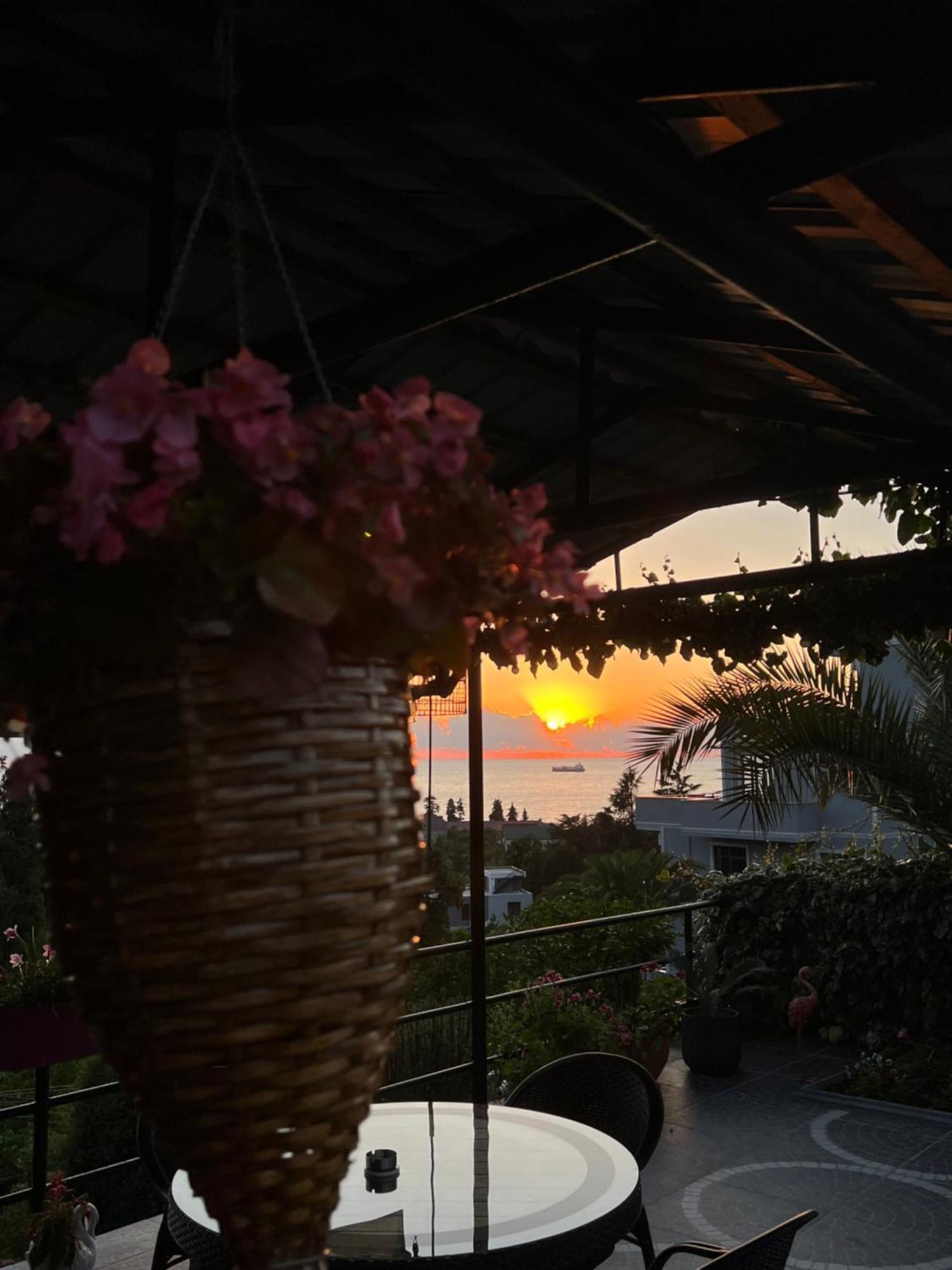 Kemeni Garden Batumi Exterior foto